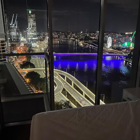 City Living - Brisbane River-View 2 Bedroom Apt Екстер'єр фото